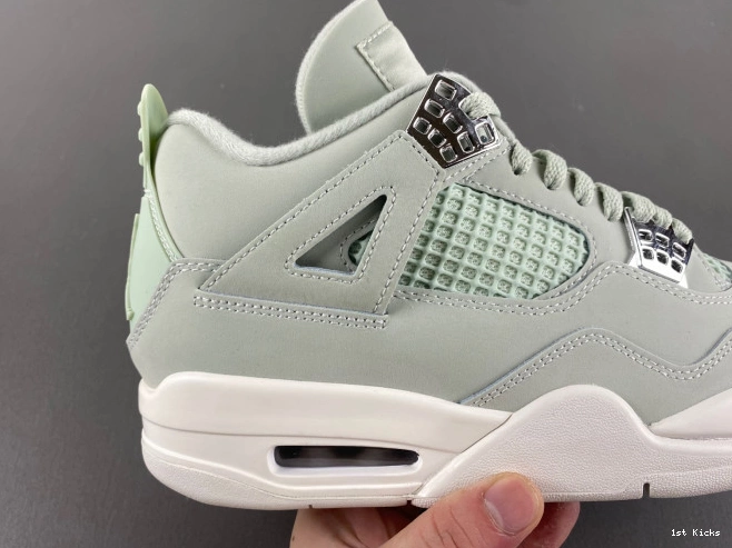 Air 4 HV0823-003 Seafoam (W) Jordan 0808